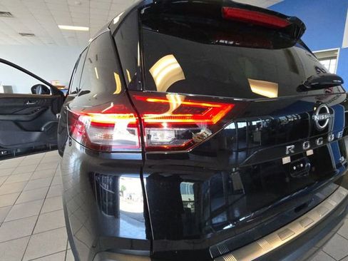Used 2023 Nissan Rogue SL w/ SL Premium Package FWD image 29