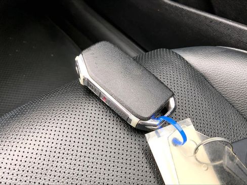 Used 2023 Kia Sportage EX image 12