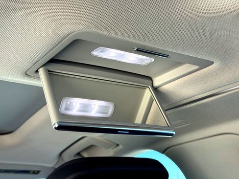 Used 2015 Audi A8 L 4.0T w/ Premium Package image 31