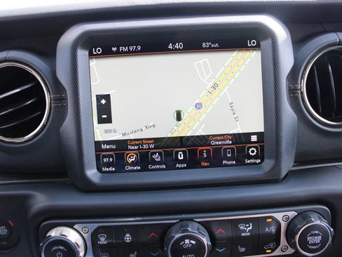 Used 2021 Jeep Wrangler Unlimited Sahara AWD/4WD image 24