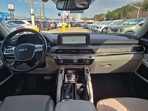 Used 2022 Kia Telluride SX w/ Towing Package image 2