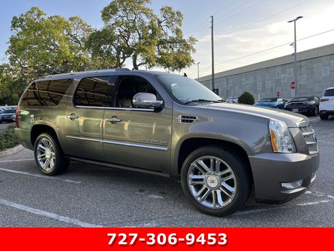 Used 2013 Cadillac Escalade ESV Platinum RWD image 9