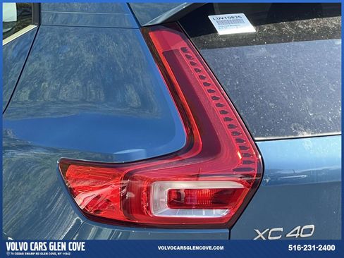 Used 2025 Volvo XC40 B5 Ultra w/ Climate Package image 8