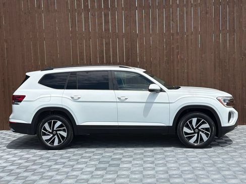 Used 2024 Volkswagen Atlas SE FWD image 14