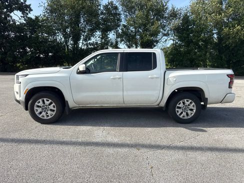 Used 2022 Nissan Frontier SV AWD/4WD image 4