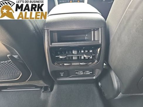 Used 2024 Jeep Grand Cherokee Laredo w/ Luxury Tech Group I AWD/4WD image 20