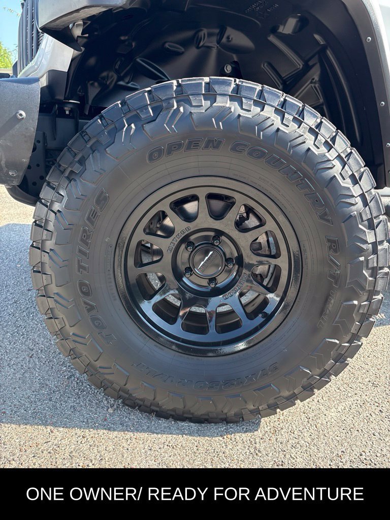 Used 2024 Jeep Gladiator Rubicon AWD/4WD image 9