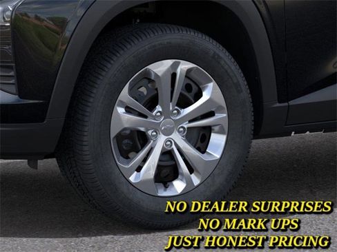 New 2026 Chevrolet Trax LS w/ Driver Confidence Package image 9