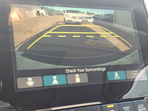 Used 2018 Honda Odyssey Touring image 9