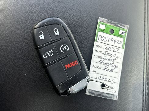 Used 2020 Jeep Grand Cherokee Limited w/ Luxury Group II image 45