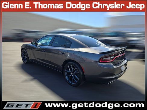 Used 2020 Dodge Charger SXT w/ Blacktop Package image 9
