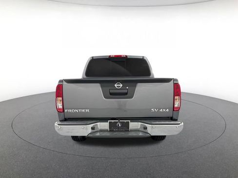 Used 2016 Nissan Frontier SV AWD/4WD image 5