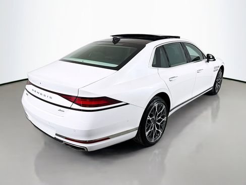 Used 2025 Genesis G90 3.5T image 7