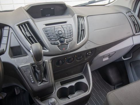 Used 2019 Ford Transit 250 130 Low Roof RWD image 21