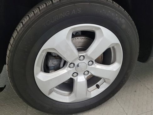 Used 2019 Jeep Compass Latitude w/ Cold Weather Group AWD/4WD image 31