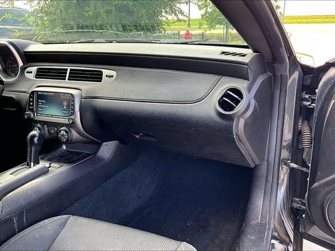 Used 2013 Chevrolet Camaro SS RWD image 17
