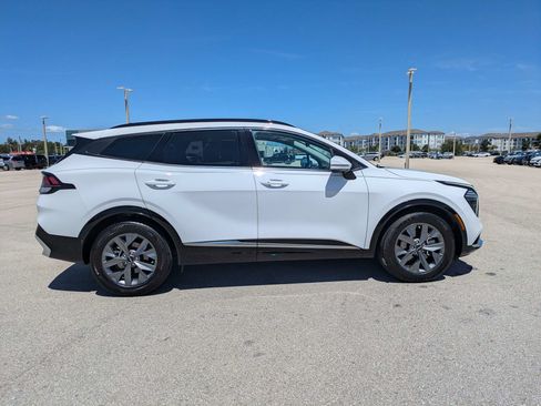 Certified 2024 Kia Sportage SX FWD image 4