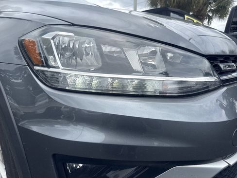 Used 2019 Volkswagen Golf Alltrack AWD/4WD image 10