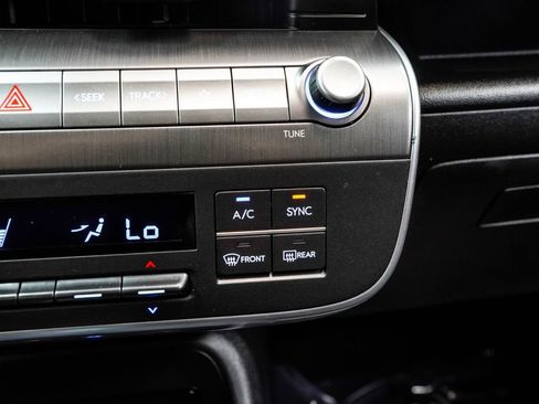 Used 2024 Hyundai Kona SEL AWD/4WD image 27