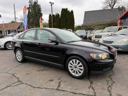 Used 2005 Volvo S40 2.4i image 2