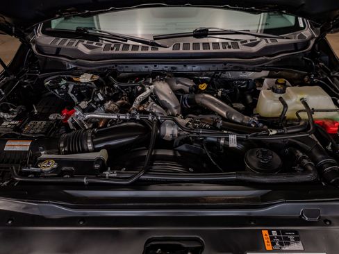 Used 2023 Ford F350 XLT w/ 360-Degree Camera Package image 32