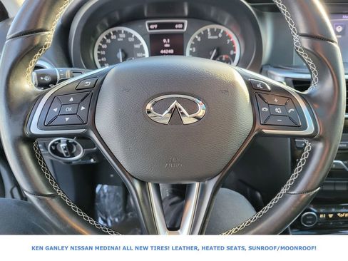 Used 2018 INFINITI QX30 Premium w/ Cargo Package image 31