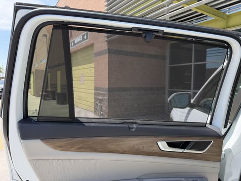 Used 2024 Volkswagen Atlas SE FWD image 37