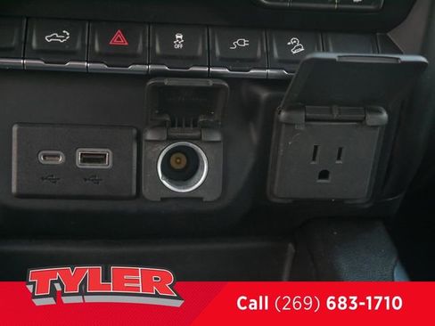 Used 2022 Chevrolet Silverado 2500 LTZ w/ LTZ Plus Package image 40