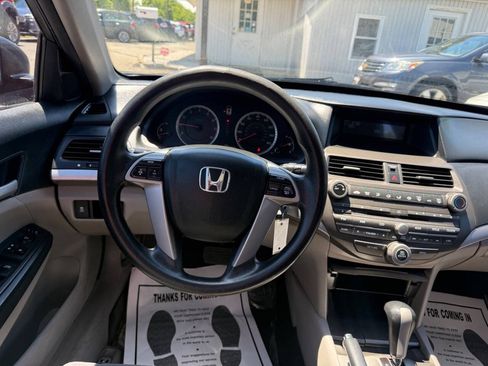 Used 2012 Honda Accord LX image 10