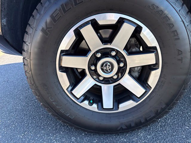 Used 2023 Toyota 4Runner TRD Off-Road Premium AWD/4WD image 13