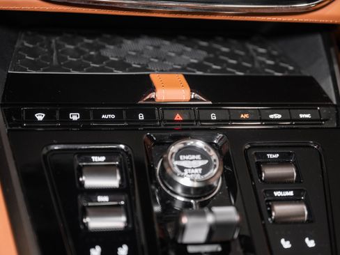 New 2026 Aston Martin DBX S AWD/4WD image 32
