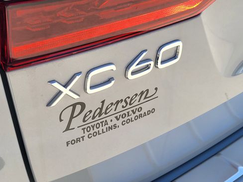 New 2026 Volvo XC60 B5 Ultra w/ Protection Package Premier AWD/4WD image 8
