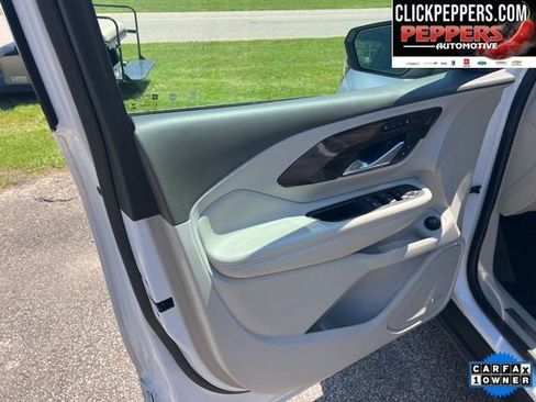 Used 2019 GMC Terrain Denali w/ Advanced Safety Package FWD image 9