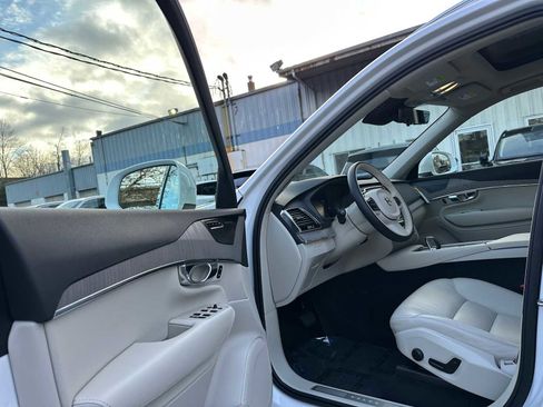 Used 2025 Volvo XC90 T8 Plus w/ Protection Package Premier image 21