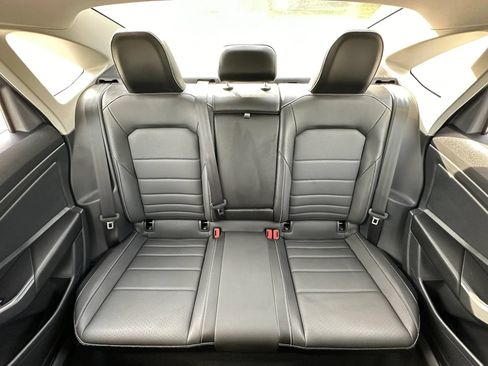 Used 2022 Volkswagen Jetta SE FWD image 17