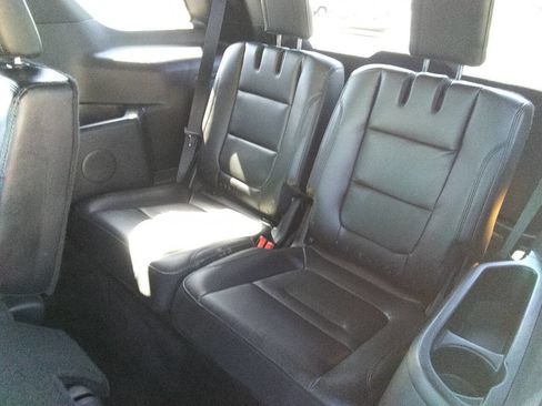 Used 2016 Ford Explorer XLT w/ Equipment Group 202A image 25