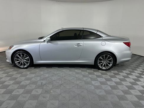 Used 2015 Lexus IS 250C image 2