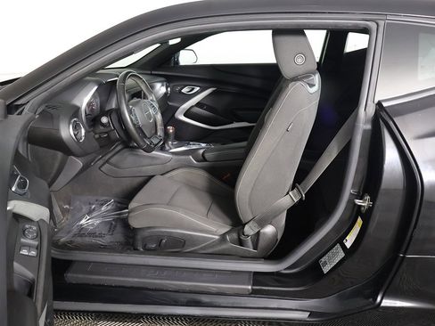 Used 2021 Chevrolet Camaro LT image 23