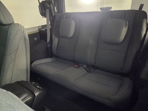 Used 2025 Jeep Wrangler Sport AWD/4WD image 25