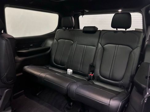 New 2026 Jeep Grand Wagoneer Limited image 15