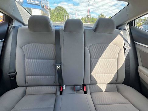 Used 2020 Hyundai Elantra SEL FWD image 22
