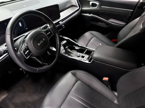 Used 2025 Kia Sorento SX FWD image 25