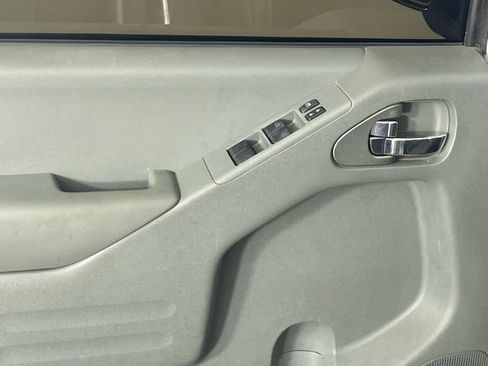 Used 2019 Nissan Frontier SV AWD/4WD image 17
