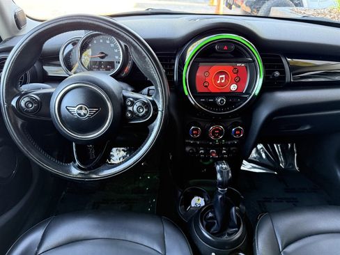 Used 2019 MINI Cooper 4-Door Hardtop FWD image 24