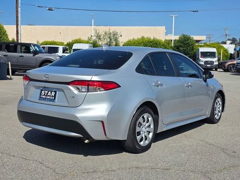 Used 2022 Toyota Corolla LE FWD image 4