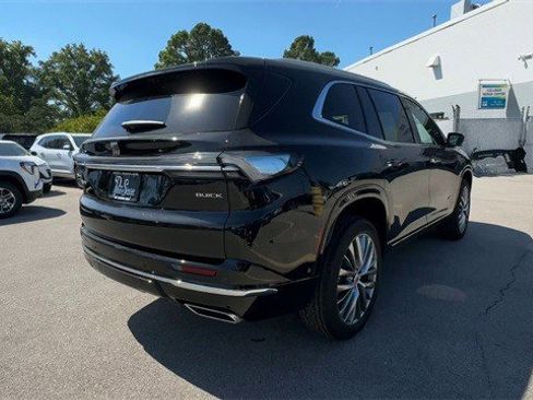 New 2026 Buick Enclave Avenir w/ Super Cruise Package image 8