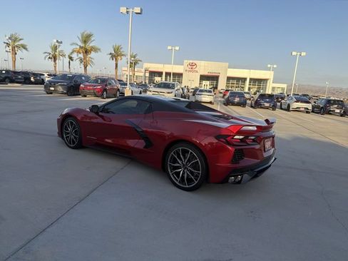 Used 2023 Chevrolet Corvette Stingray Premium Conv w/ Z51 Performance Package RWD image 7