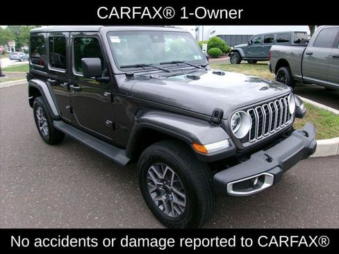 Certified 2025 Jeep Wrangler Unlimited Sahara w/ Safety Group AWD/4WD image 2