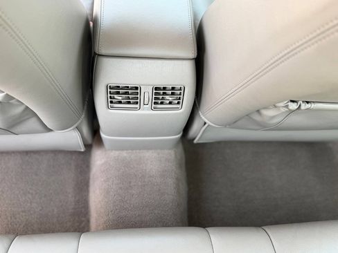 Used 2006 Toyota Camry XLE w/ VSC & Side Airbag Pkg FWD image 33