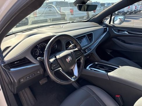Used 2024 Buick Enclave Premium image 11